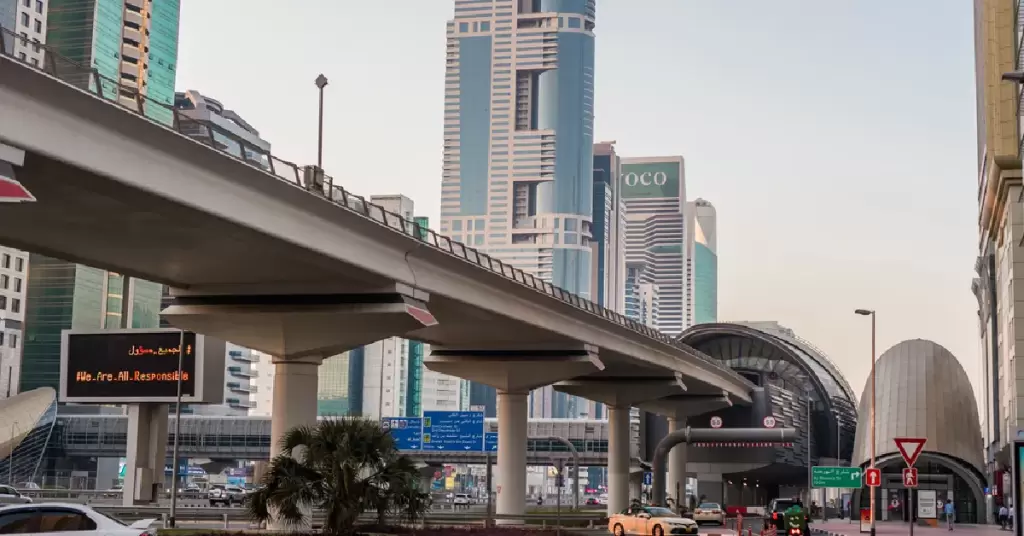 Dubai Design District by Metro: nearest station + best connection