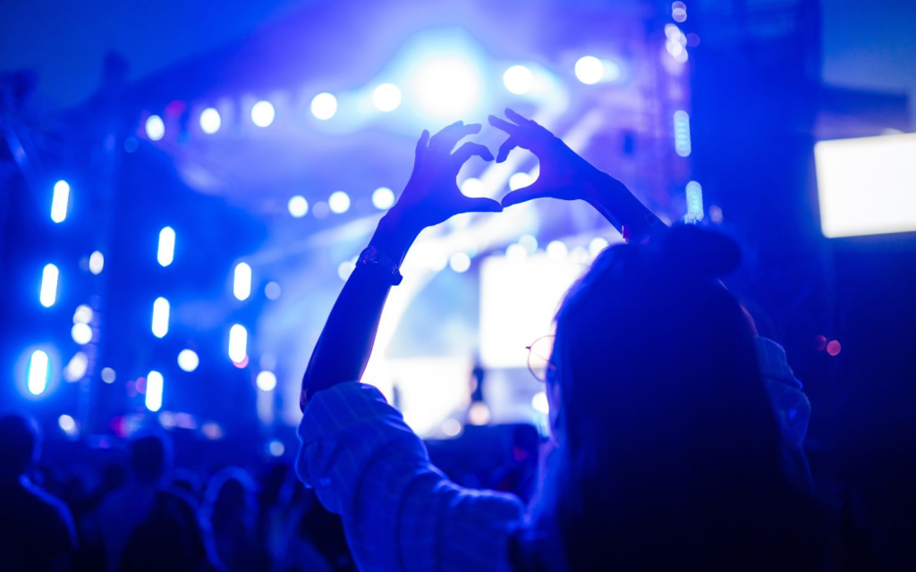 Majid Al Mohandis Live